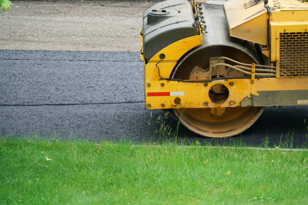 Best Asphalt Driveway Paving in Leonville, LA